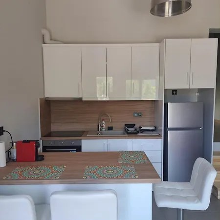 Avras Experience 7 *