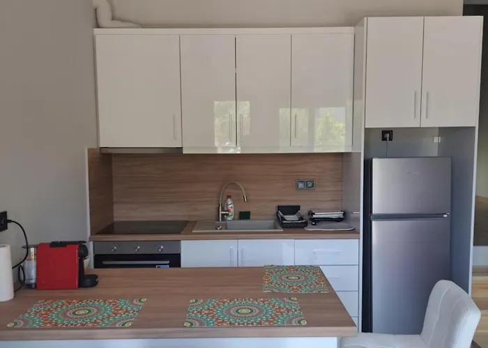 Avras Experience 7 *